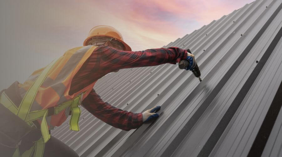 Professional residential roofers in Strong City, KS